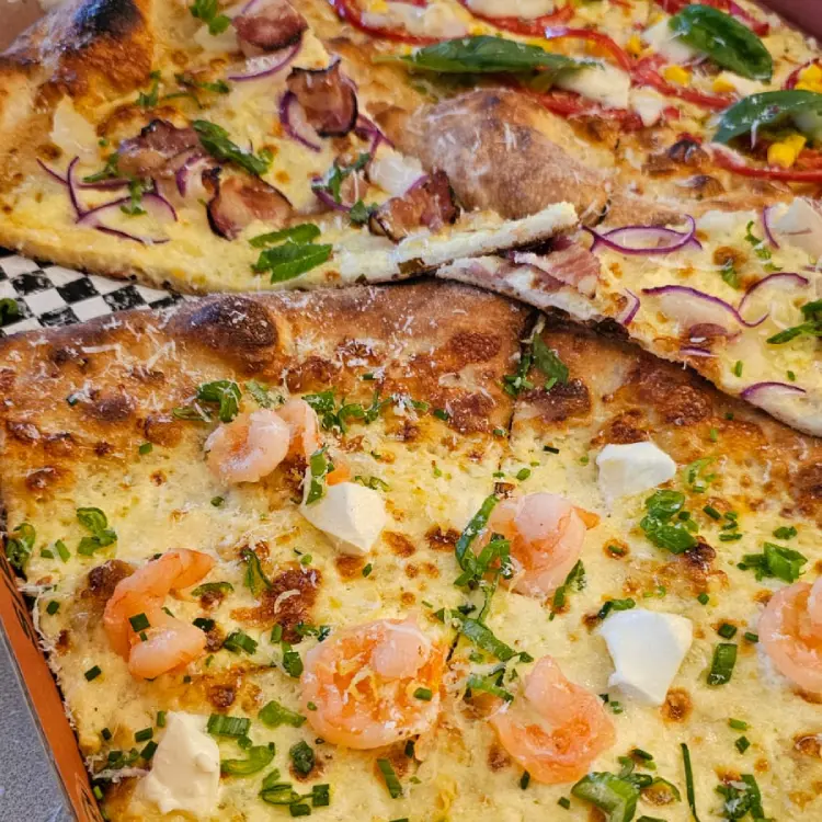 Pedro es una pizza - Happy deluxe